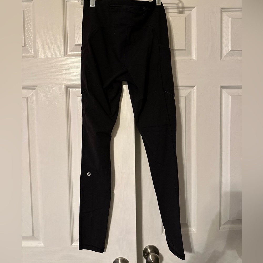 lululemon leggings. Like new, black, size 6
